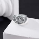 Wolf Signet Ring in 925 Sterling Silver
