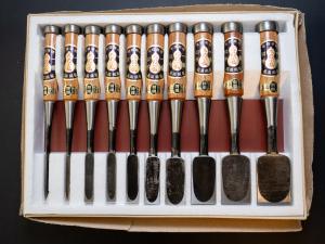 Hidari Nobuhiro - Iwazaki Eisuke 10x set 3-42mm Japanese Bench Chisel Oire Nomi