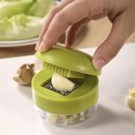 Mini Garlic Chopper and Press with Container, Emptycolor Manual Garlic Mincer Crusher Cutter Grinder, Stainless Steel Blades, Handheld Garlic Slicer Dicer Zoom Tool – Green