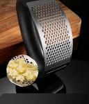 NILICAN Garlic press kitchen tool garlic peeler stainless steel professional ginger crusher ergonomic labor-saving crusher (S)