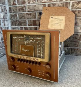1946 Magnavox Belvedere Tube Tuner Preamplifier
