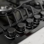 Empava 5-Burner Gas Cooktop in Black Glass