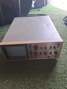 Hitachi V-212 Dual Channel Analog Oscilloscope