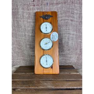Wall-Mounted Weather Station with Thermometer and Barometer