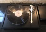 Roksan Xerxes Turntable with Magnesium Tonearm