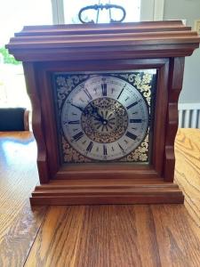 Hermle Mante Quartz Clock - Timepiece Essentials