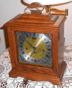 Ridgeway Hermle Westminster Chime Oak Mantel Clock