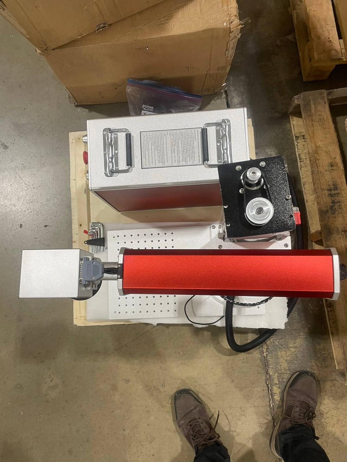 12x12in 60W JPT MOPA Fiber Laser Cutter