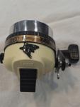 Vintage Zebco Great White 888 Spincast Reel Condtion as Shown
