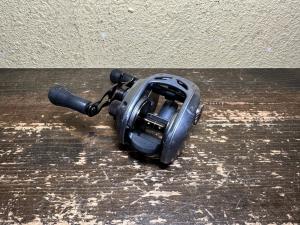 Daiwa Lexa 300 HSL Baitcasting Reel – Smooth Operation, Good Condition