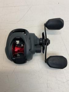 NEW Quantum Invade (INV100S) Baitcasting Fishing Reel, Right-Handed, 6.1:1 Ratio