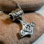 Petite Thor's Hammer Necklace in 925 Silver