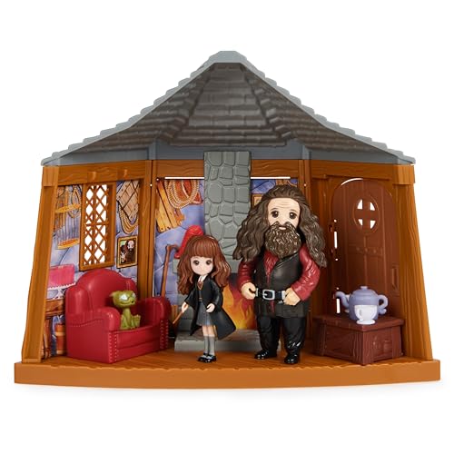 Hagrid’s Hut Playset: Magical Minis with Figures