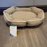 Haquiro Beds for household pets Small Dog Bed – A supportive and comfortable pet bed with raised sides for a comfortable rest.