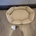 Haquiro Beds for household pets Small Dog Bed – A supportive and comfortable pet bed with raised sides for a comfortable rest.