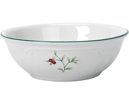 Winterberry 16-Piece Christmas Dinnerware Set