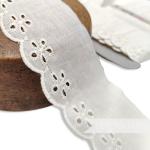 Vintage 1990s Lace with Flower Pattern Trim