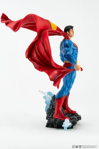 Superman Classic Version 1:8 Scale Figurine DC Heroes