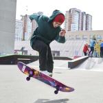 Fortnite 31" Skateboard - Cruiser Skateboard with Printed Graphic Grip Tape, ABEC-5 Bearings, Durable Deck & Smooth Wheels