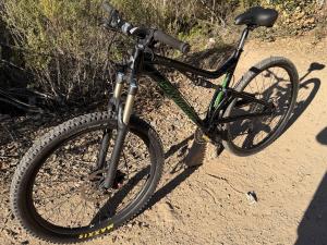 2017 Santa Cruz Superlight 29” Full Suspension Mountain Bike