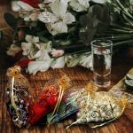 200 Gold Organza Wedding Gift Bags and Pouches