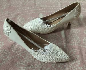 White Floral Lace Wedding Pumps for Women Size 9