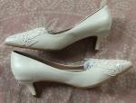 White Floral Lace Wedding Pumps for Women Size 9