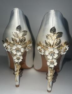 Metal Flower Satin High Heel Wedding Shoes