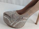 De Blossom Collection Women's Formal Heels Size 8
