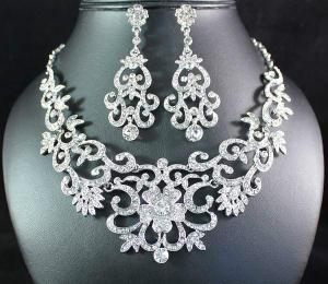 GORGEOUS AUSTRIAN RHINESTONE CRYSTAL BIB NECKLACE EARRINGS SET BRIDAL PROM N1515
