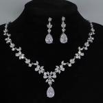 18K White Gold Plated made w Swarovski Crystal Bridal Necklace Earrings Gift Set