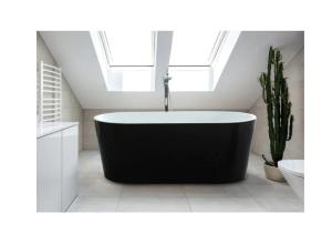 Scarlett Black and White Freestanding Soaking Tub