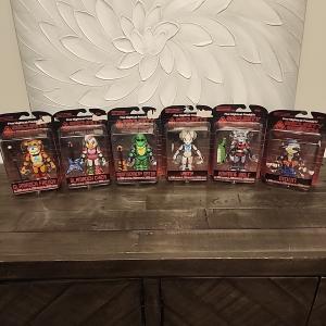 Five Nights at Freddy's SECURITY BREACH - Complete Set Of Figurines Plus MOON