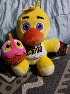 Chica 8" Glow Eyes Plush - Five Nights at Freddy's