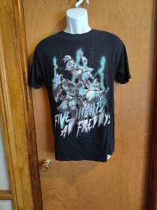 Five Nights at Freddy's Men's T-Shirt - Medium