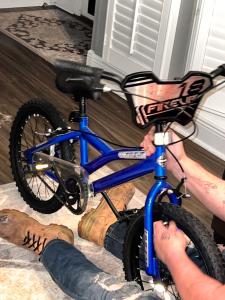 Lightweight and Durable Mountain Bike