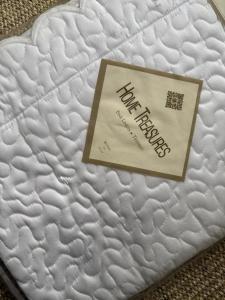 White Vermicelli King Sham Pair in Egyptian Cotton