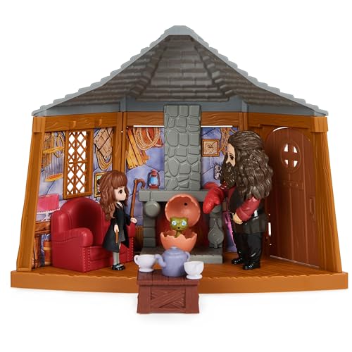 Hagrid’s Hut Playset: Magical Minis with Figures