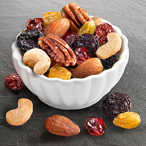 Delicious Cheese and Nut Gift Basket