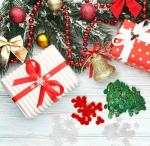 200 Pcs Mini Christmas Decorations Set