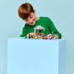 LEGO Minecraft The Pale Garden Building Set