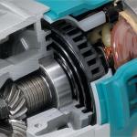 Makita 7-Inch 15 Amp Cordless Angle Grinder