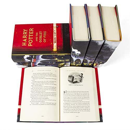Harry Potter 7 Volume Boxed Set with Gold Design