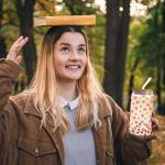 Fenmshairy Cute Dog Paws Drinking Glass Cup 16 Oz with Bamboo Lid and Straws, Iced Coffee Beer Cocktail Glass Tumbler, Holiday Christmas Birthday Gift for Dad Mom Sister Friends Bestie