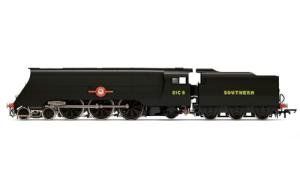 Hornby Merchant Navy Class 'Shaw Savill' Steam Locomotive