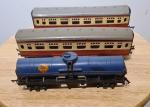 Triang 00 Gauge R21 Shell Passenger Carriages x2