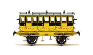 Hornby 1st Class Coach 'Sovereign' - Yellow