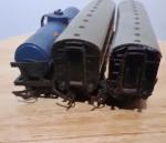 Triang 00 Gauge R21 Shell Passenger Carriages x2