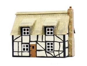 Dapol OO Scale Thatched Cottage Plastic Kit