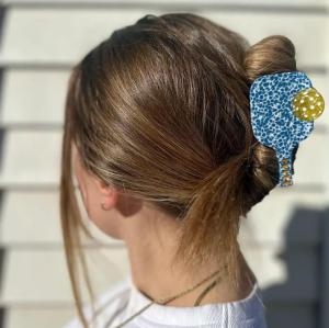 Pickleball Paddle Hair Claw Clip – Cute Pickleball Player Gift for Women & Girls, Fun Pickleball Fan Accessory, Pickleball Themed Hair Clip with Paddle & Ball Design